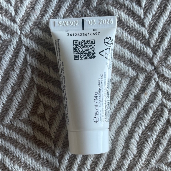 La roche Posay Lipikar Skincare Set - Picture 7 of 9